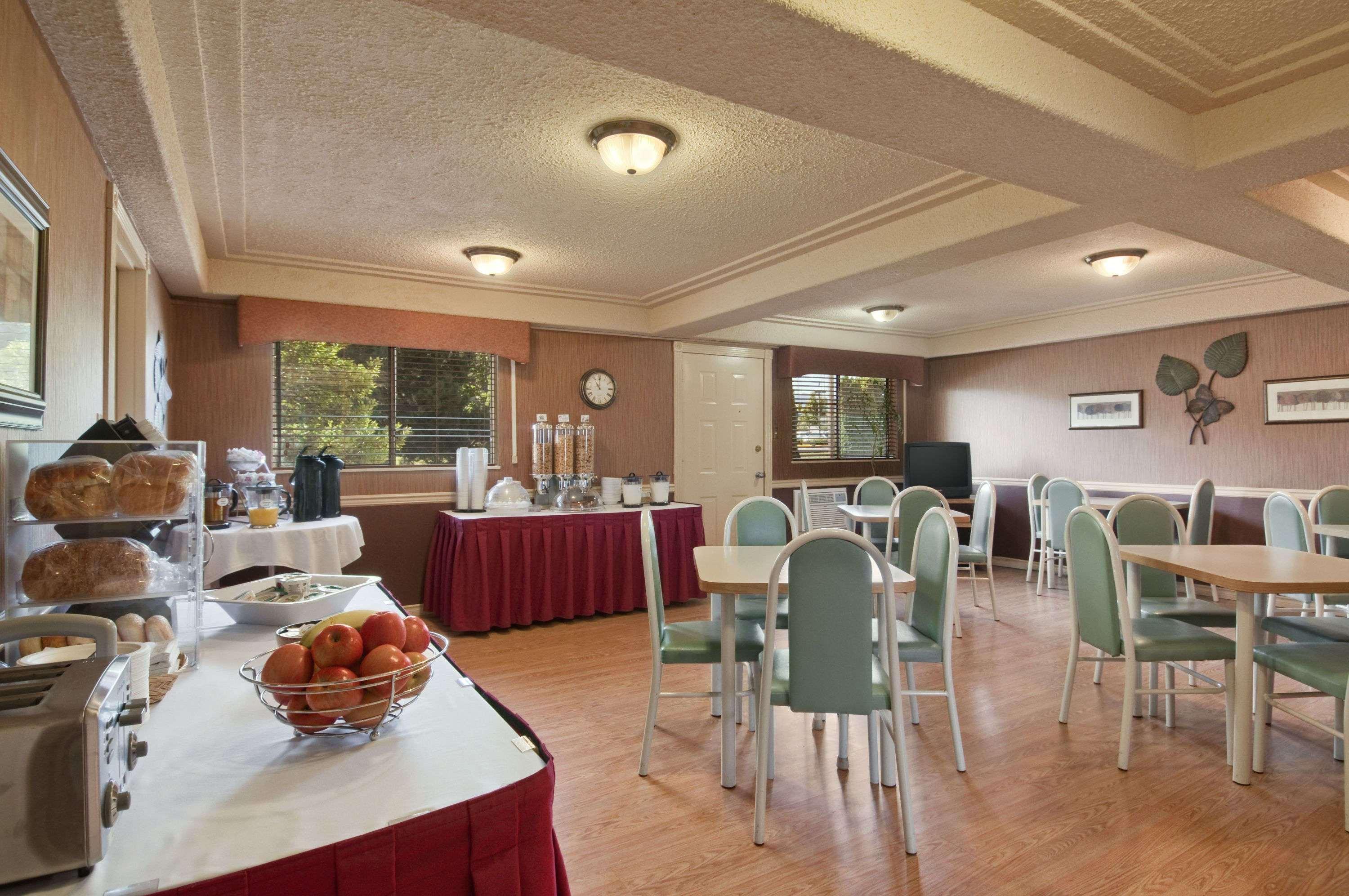 Coast Courtenay Hotel Luaran gambar
